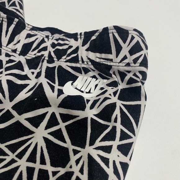 Nike Leggings with Black and White Geometric Design- womens size M - Picture 2 of 4